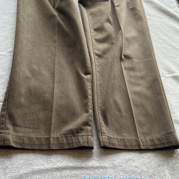 2 for 1 price: Cambridge Classics men’s pleated regular fit khakis. Size 32x32. - Picture 7 of 13